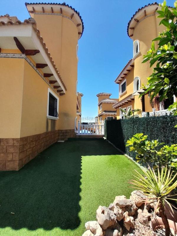 Venta de villa en Rojales