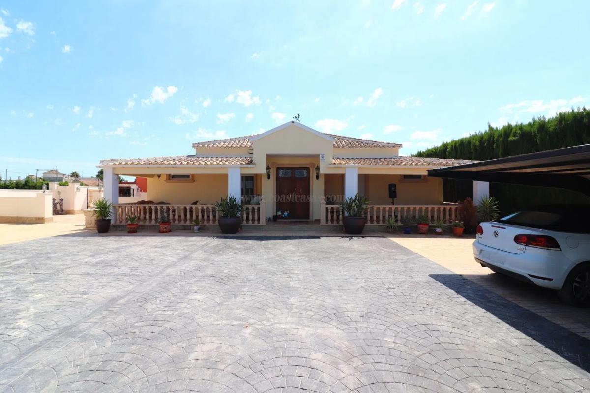 Venta de villa en Almoradí