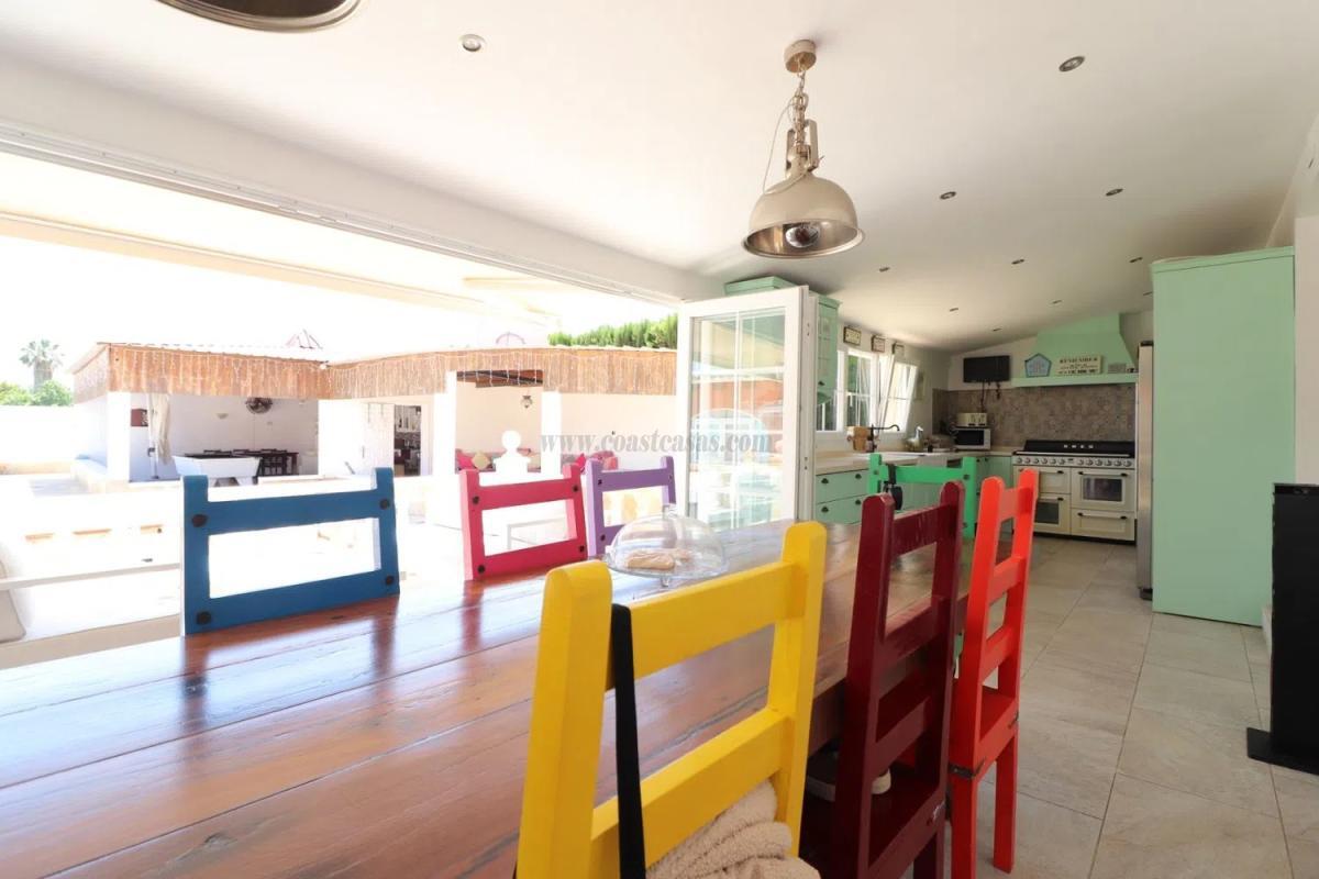 Venta de villa en Almoradí
