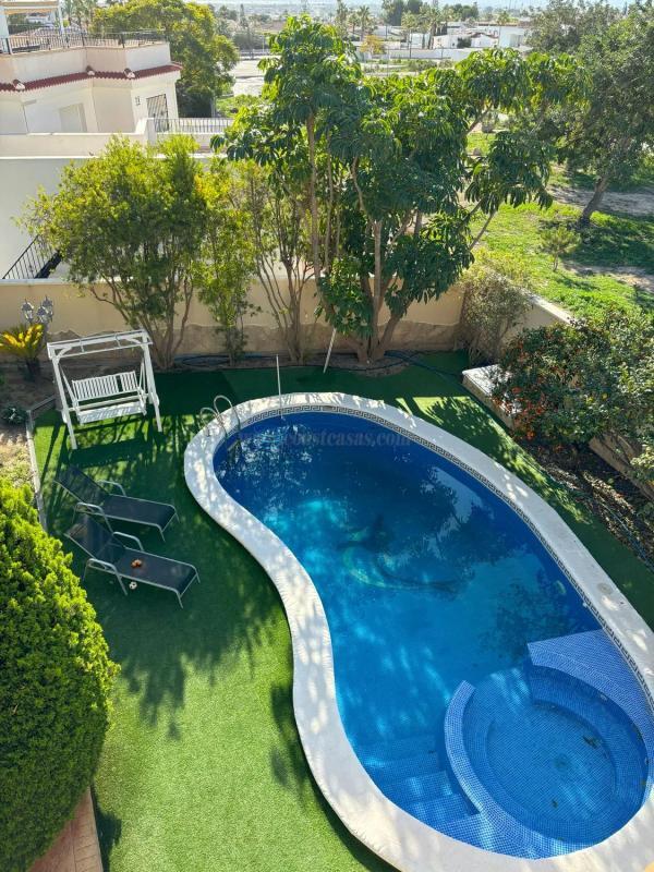 Venta de villa en Rojales