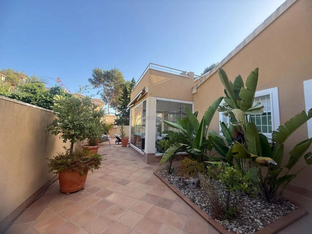 Venta de villa en Orihuela