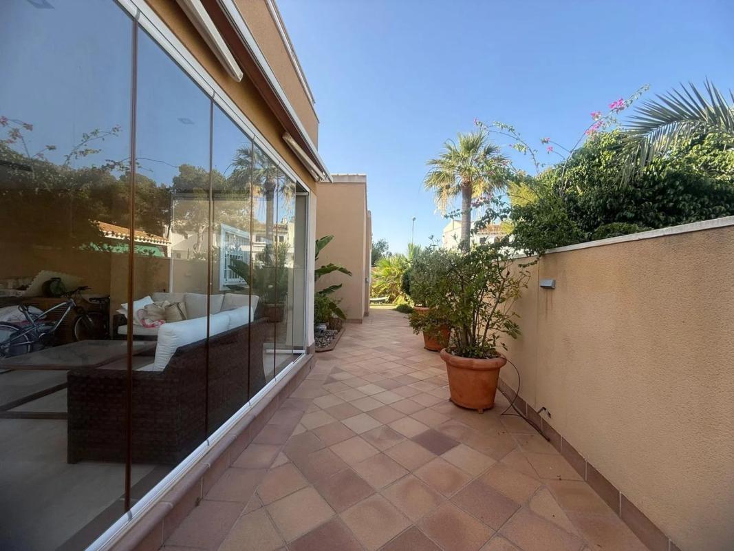Venta de villa en Orihuela