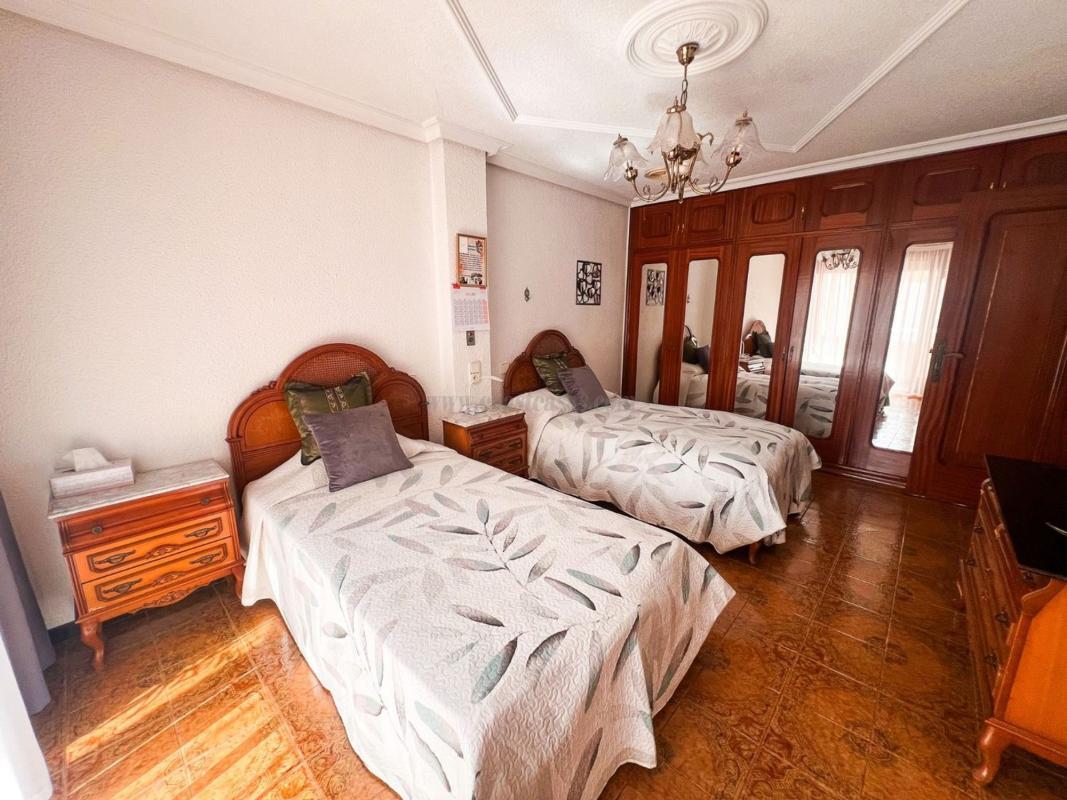 Venta de villa en Guardamar del Segura