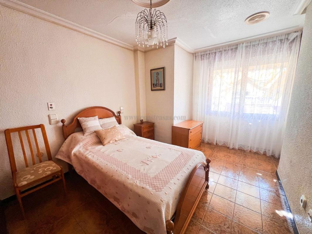 Venta de villa en Guardamar del Segura
