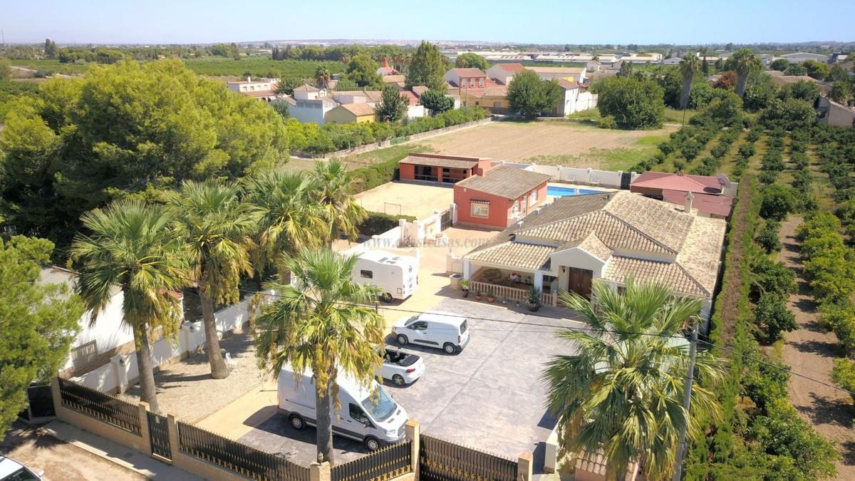Venta de villa en Almoradí