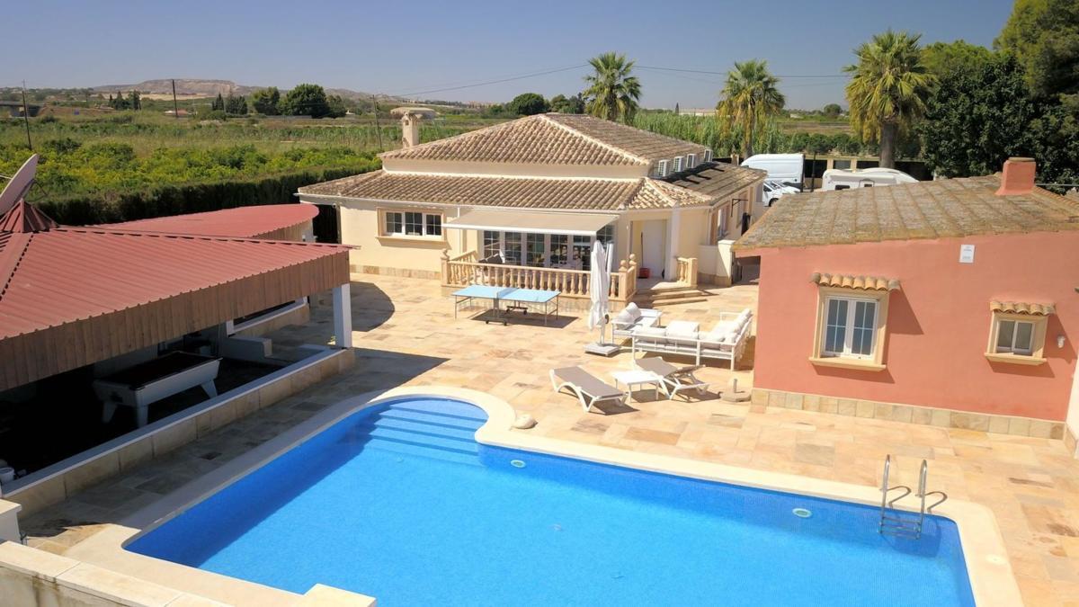 Venta de villa en Almoradí