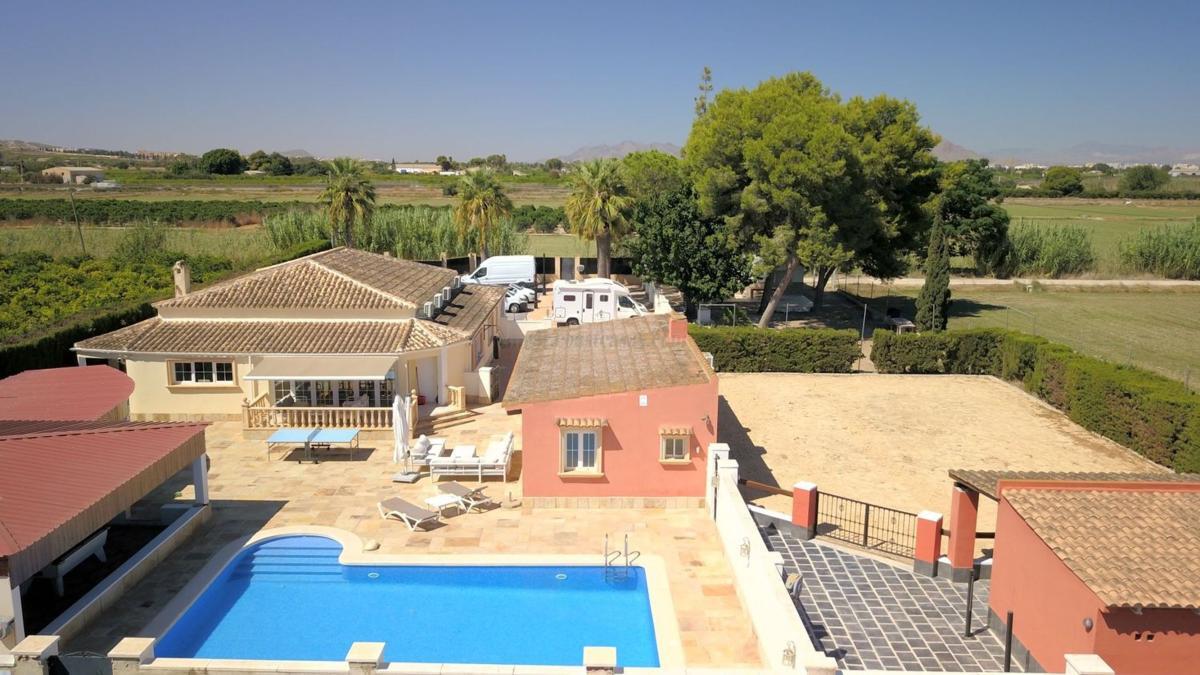Venta de villa en Almoradí