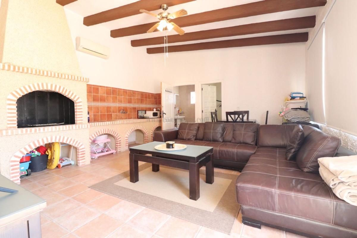 Venta de villa en Almoradí