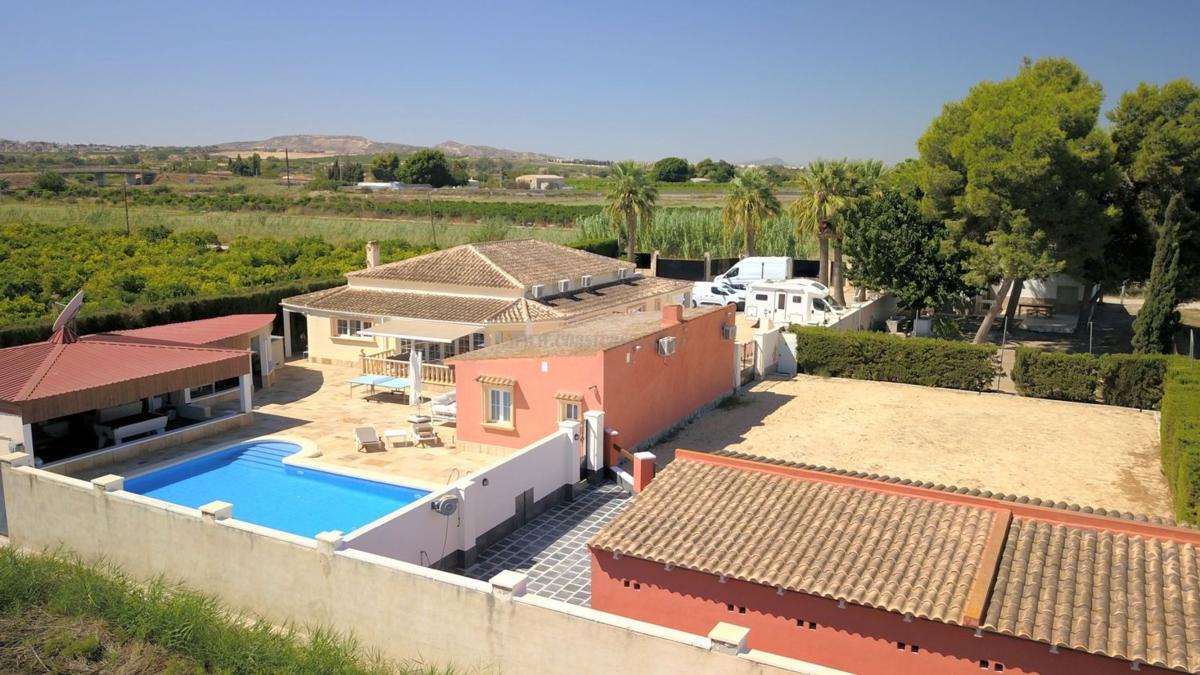 Venta de villa en Almoradí