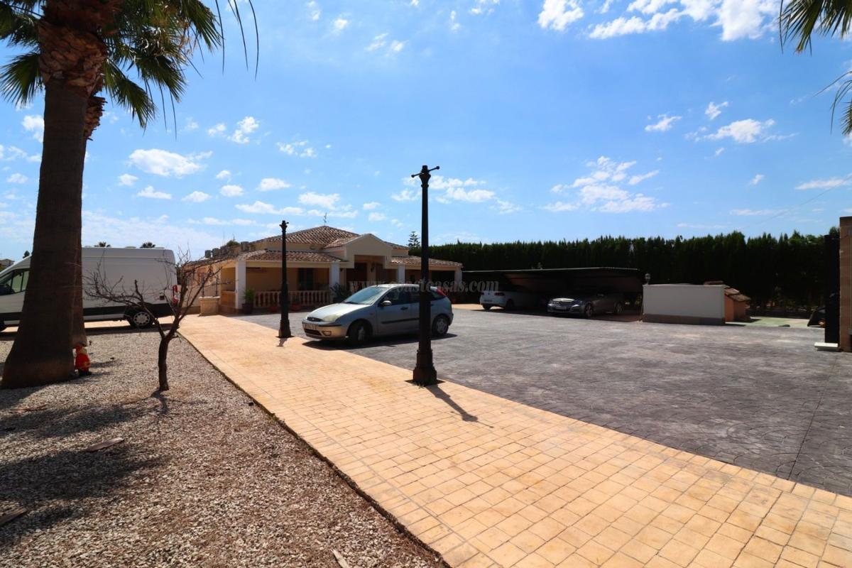 Venta de villa en Almoradí