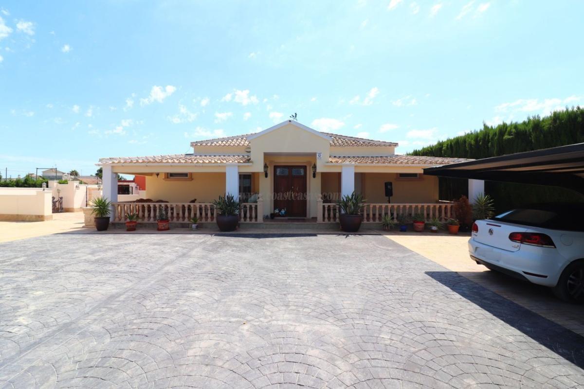 Venta de villa en Almoradí
