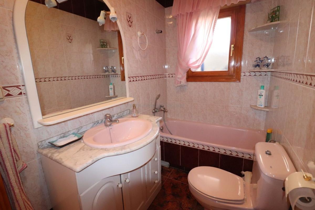 Venta de villa en Algorfa
