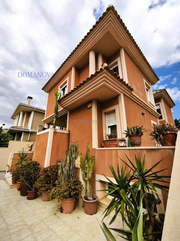Venta de villa en Alicante