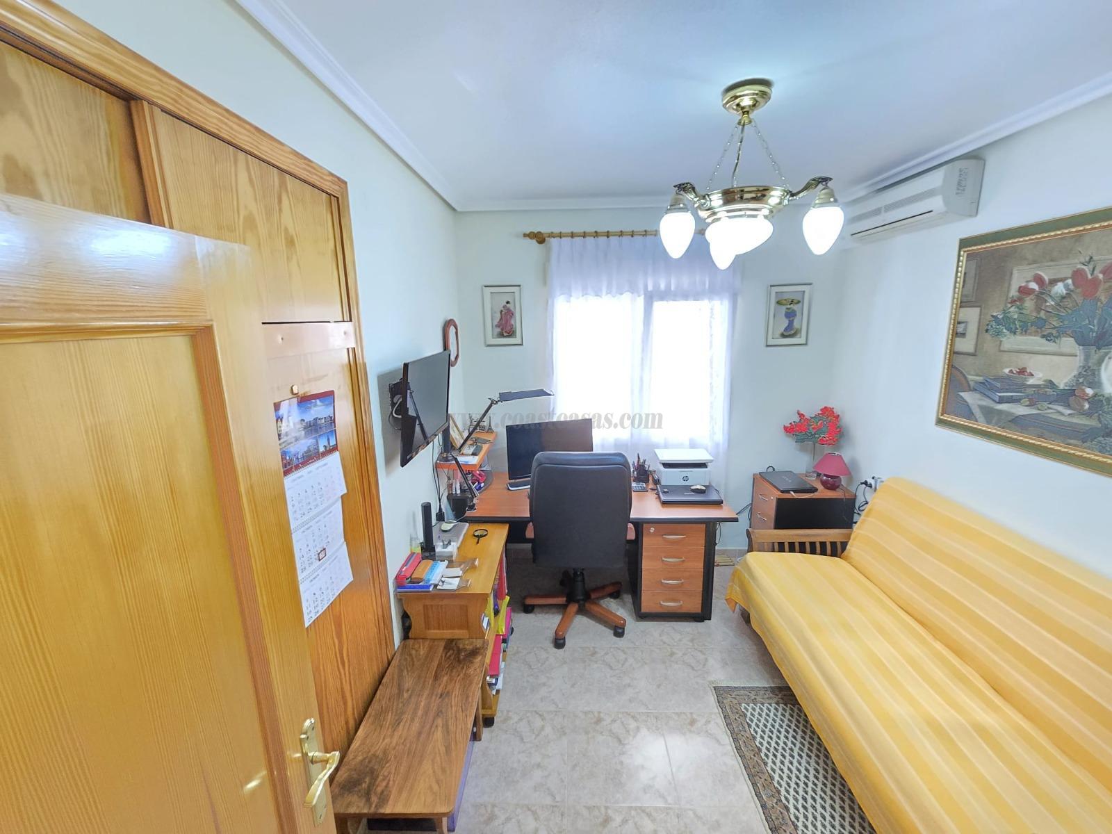 Venta de chalet en Orihuela Costa