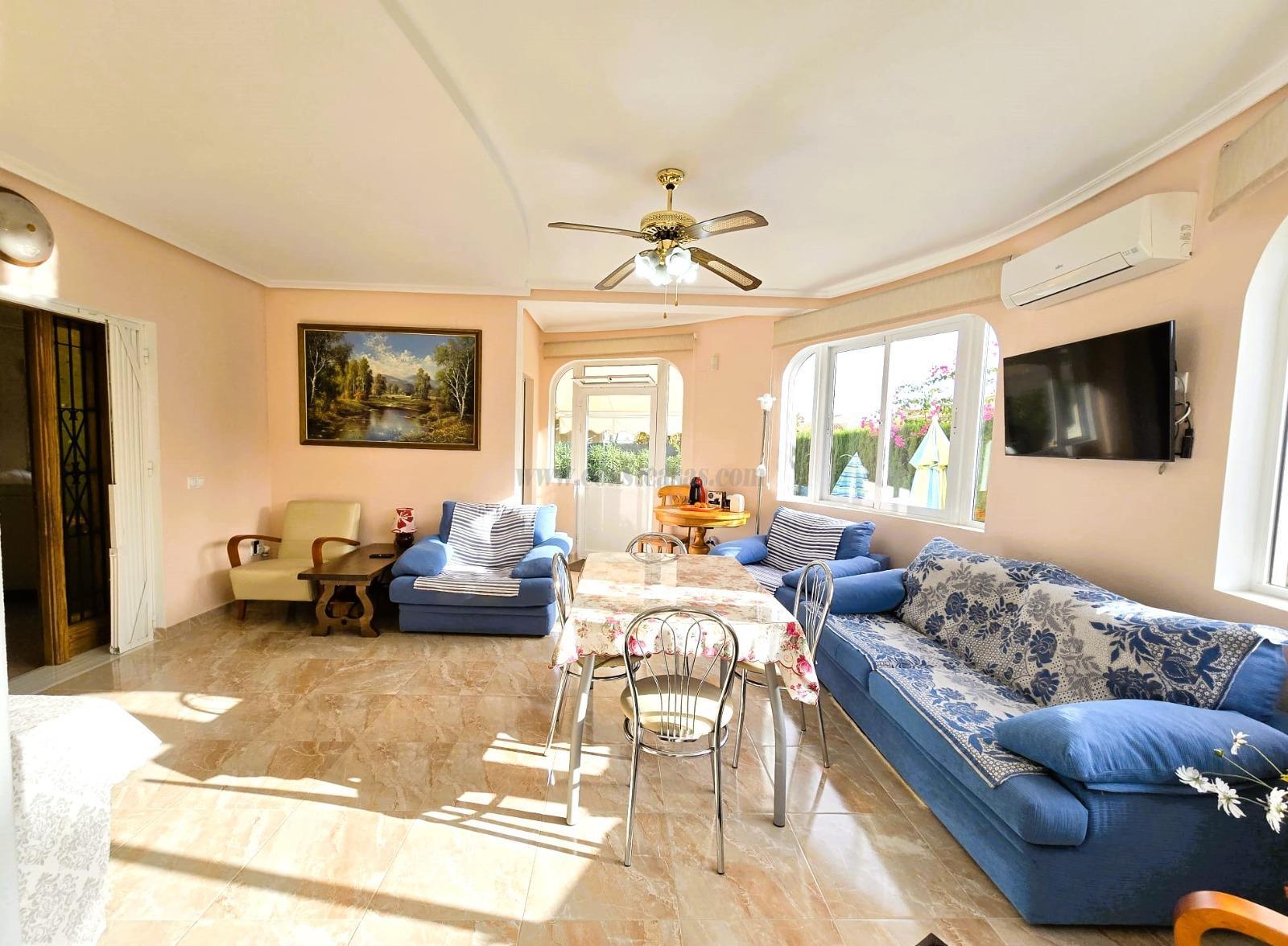 Venta de chalet en Orihuela Costa