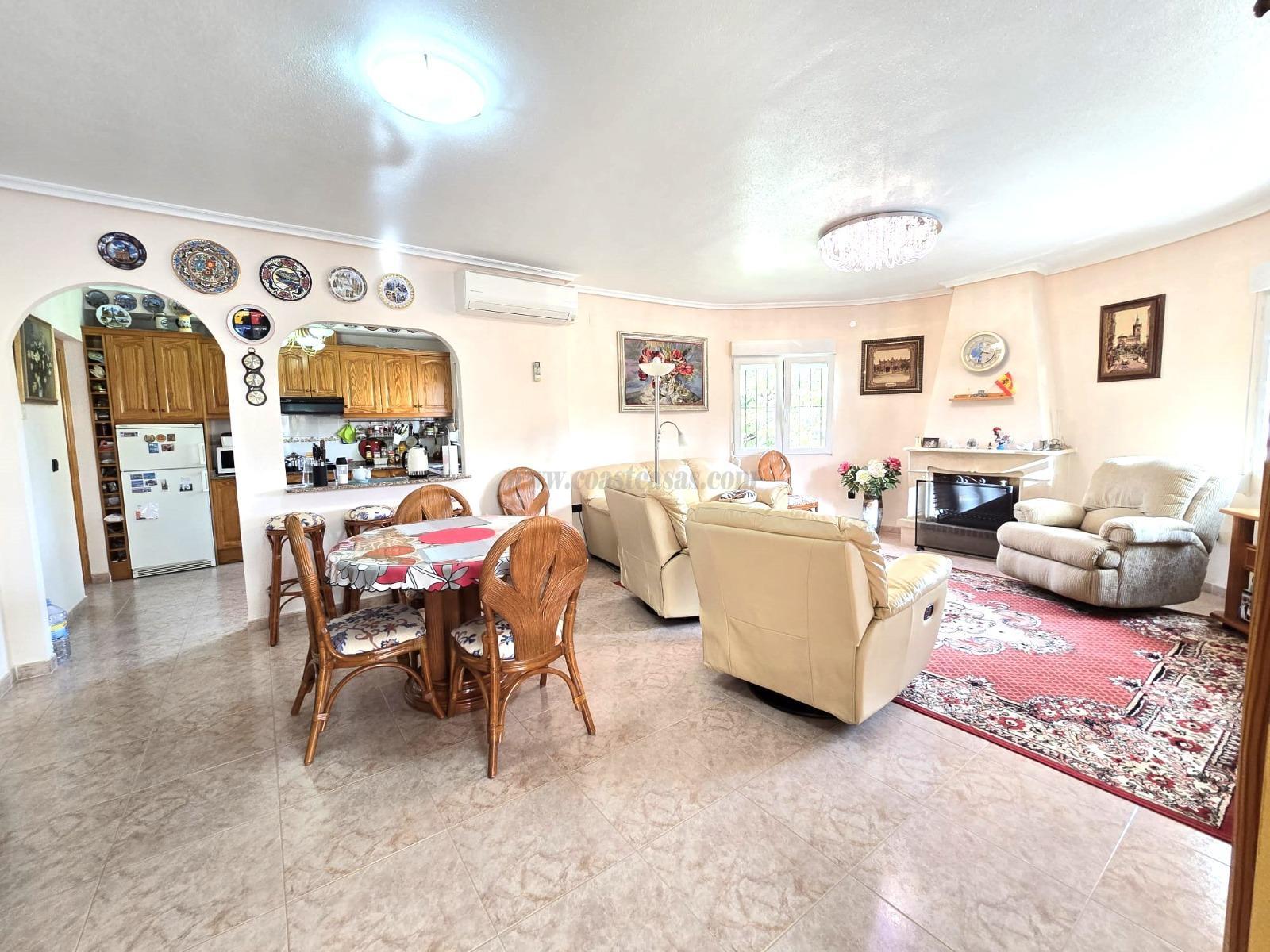Venta de chalet en Orihuela Costa