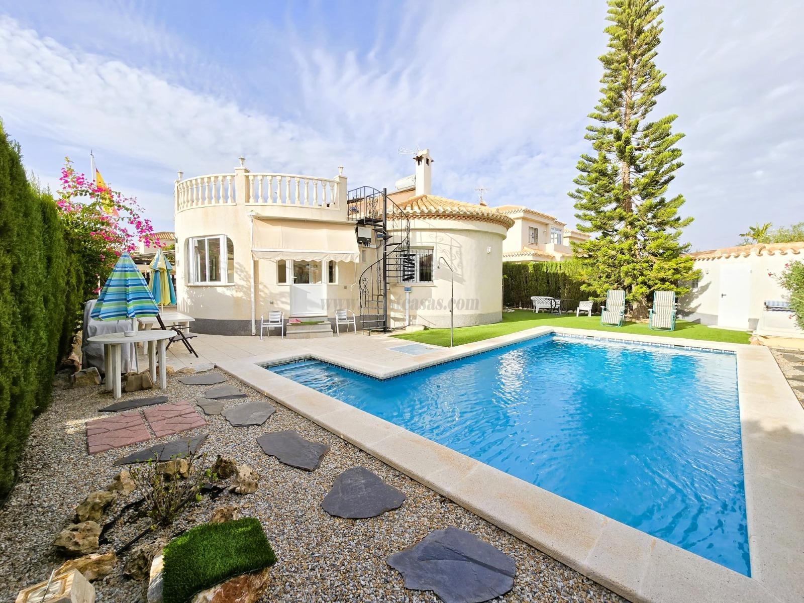 Venta de chalet en Orihuela Costa