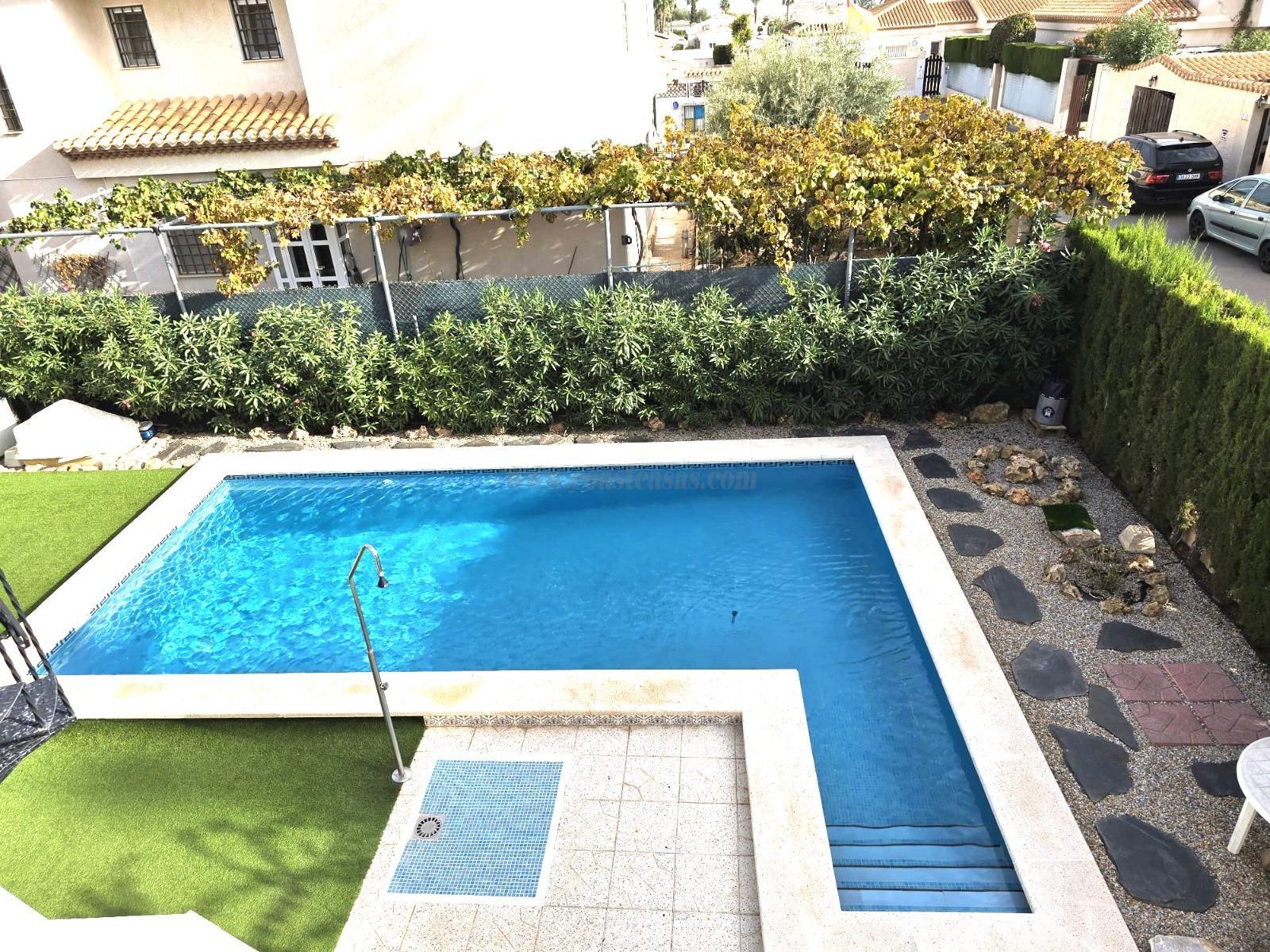 Venta de chalet en Orihuela Costa