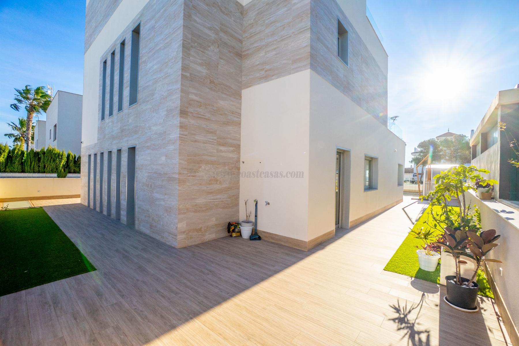 Venta de chalet en Orihuela Costa