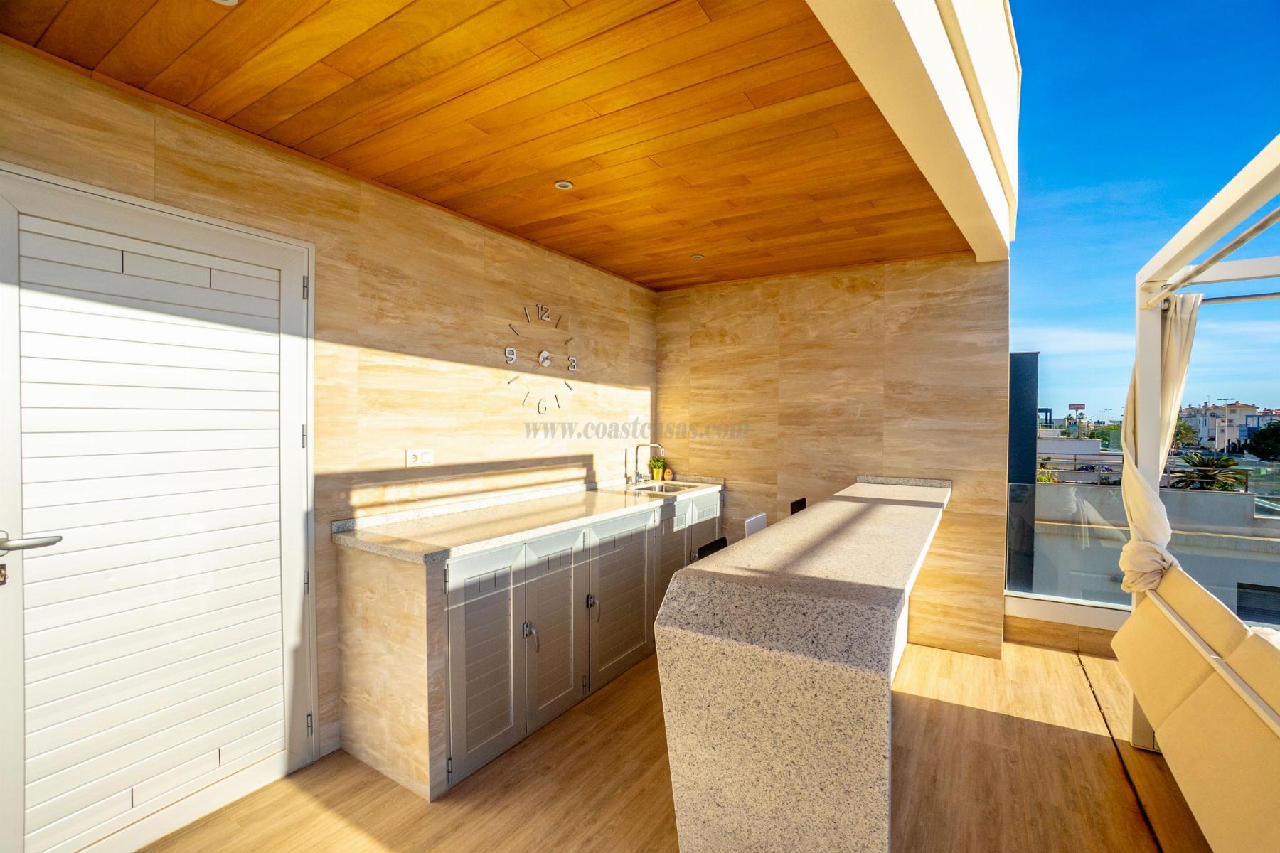 Venta de chalet en Orihuela Costa