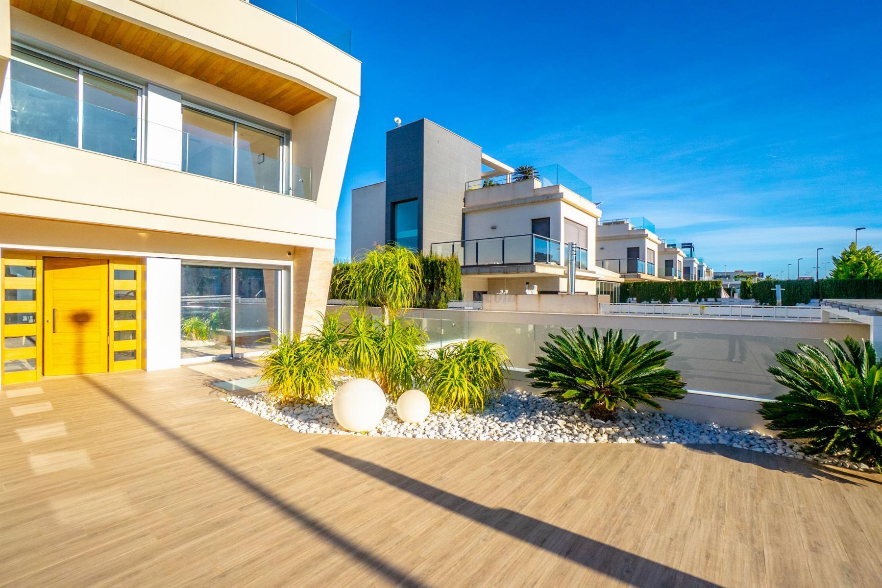 Venta de chalet en Orihuela Costa