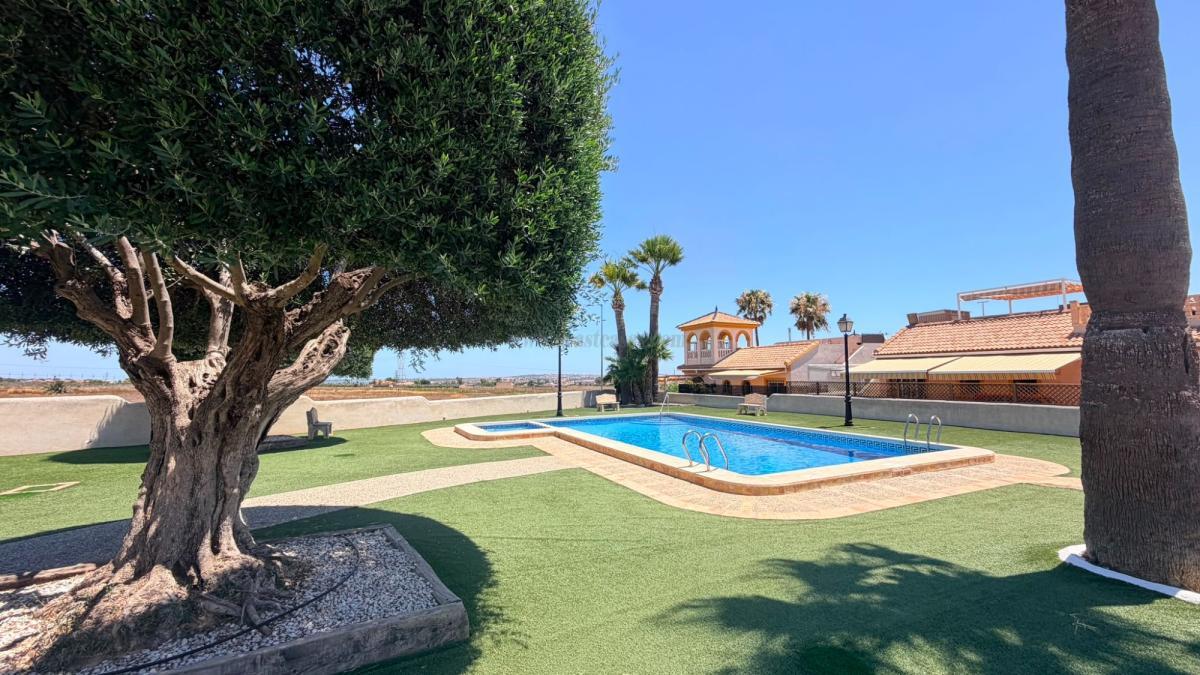 Venta de  en Los Montesinos
