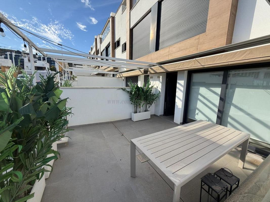 Venta de villa en Guardamar del Segura