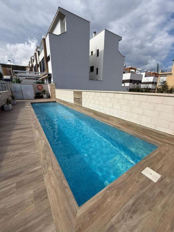 Venta de villa en Guardamar del Segura