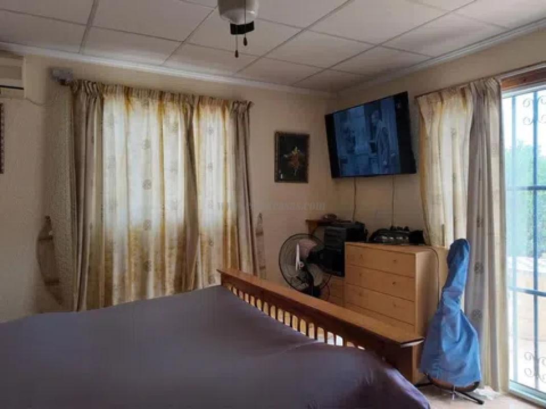 Venta de villa en Elche-Elx