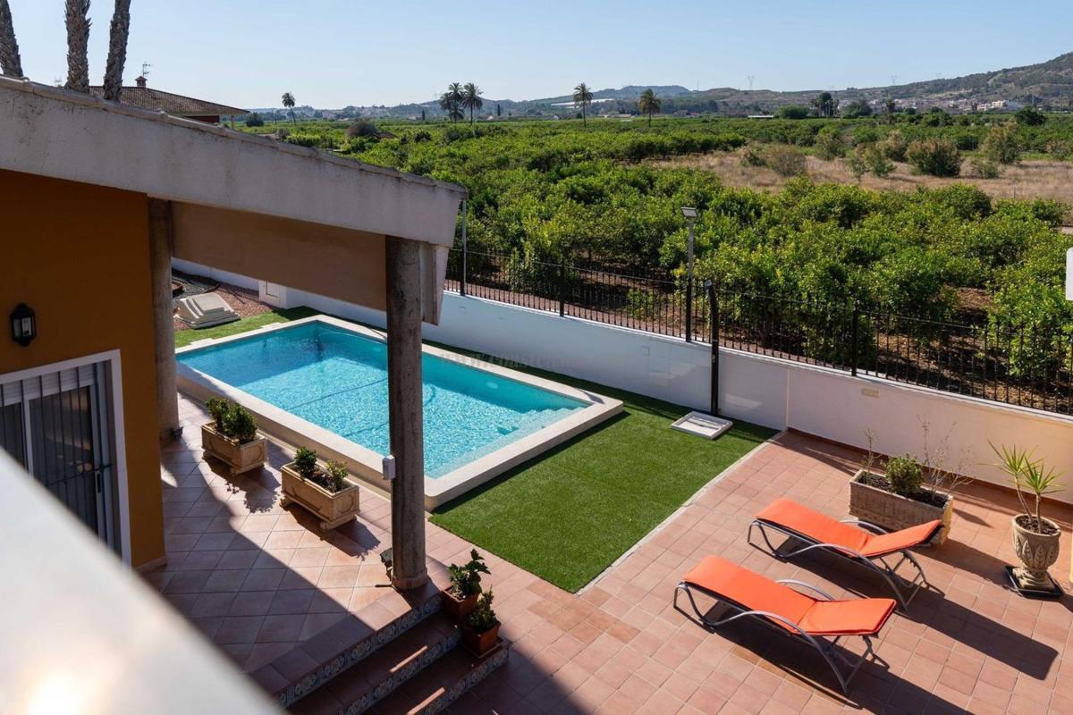 Venta de villa en Bigastro