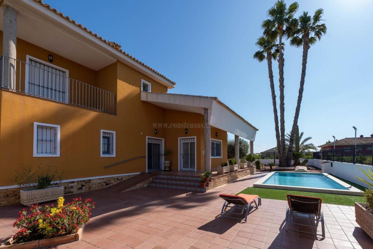 Venta de villa en Bigastro