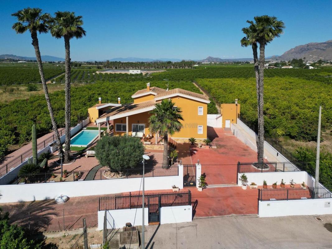 Venta de villa en Bigastro