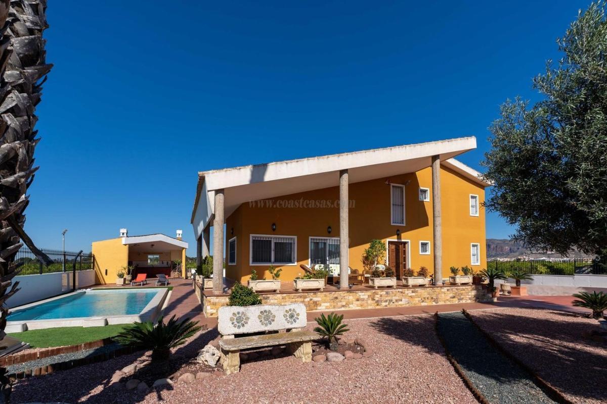 Venta de villa en Bigastro