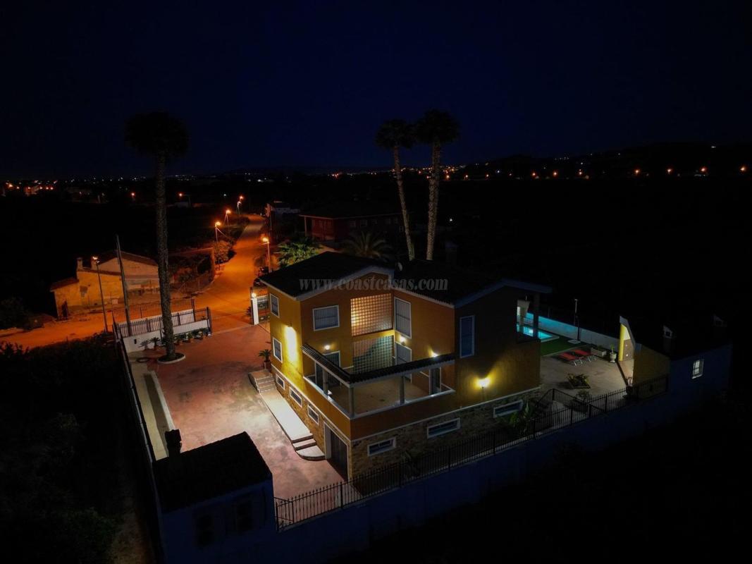 Venta de villa en Bigastro