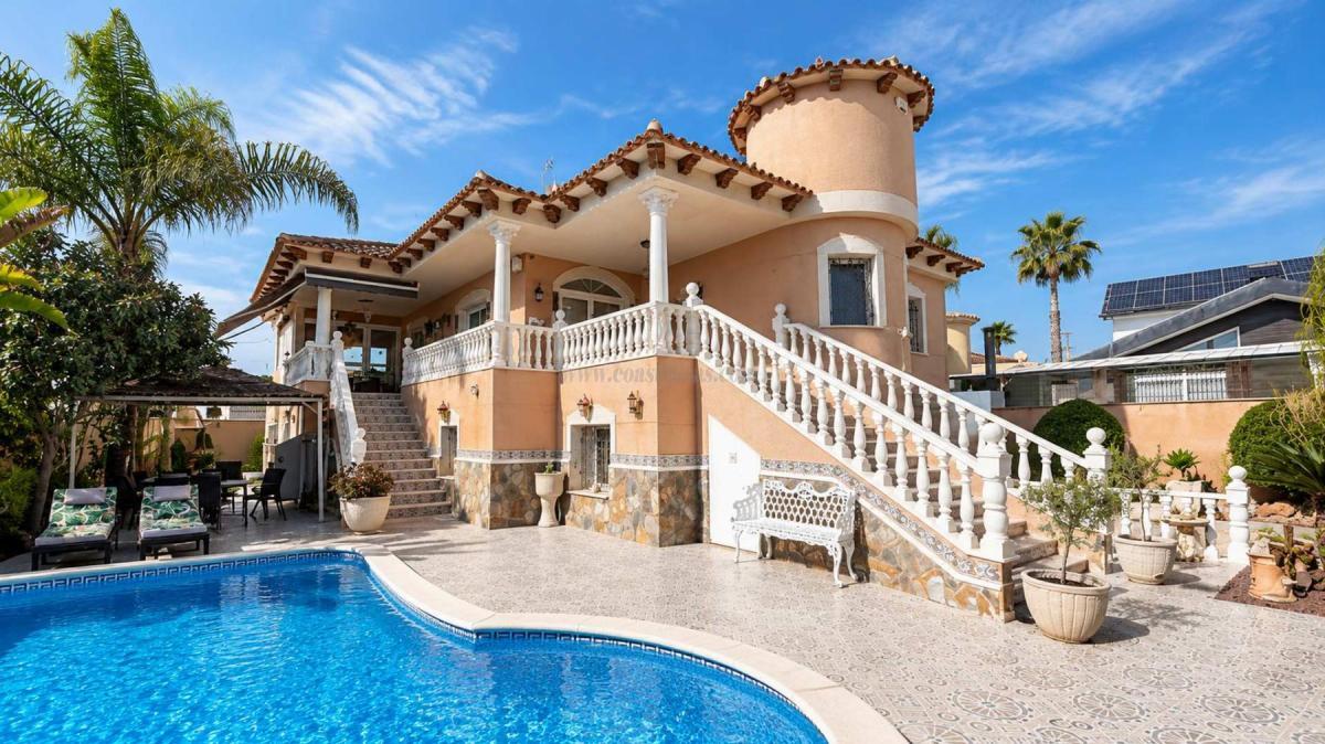 Venta de villa en Benferri