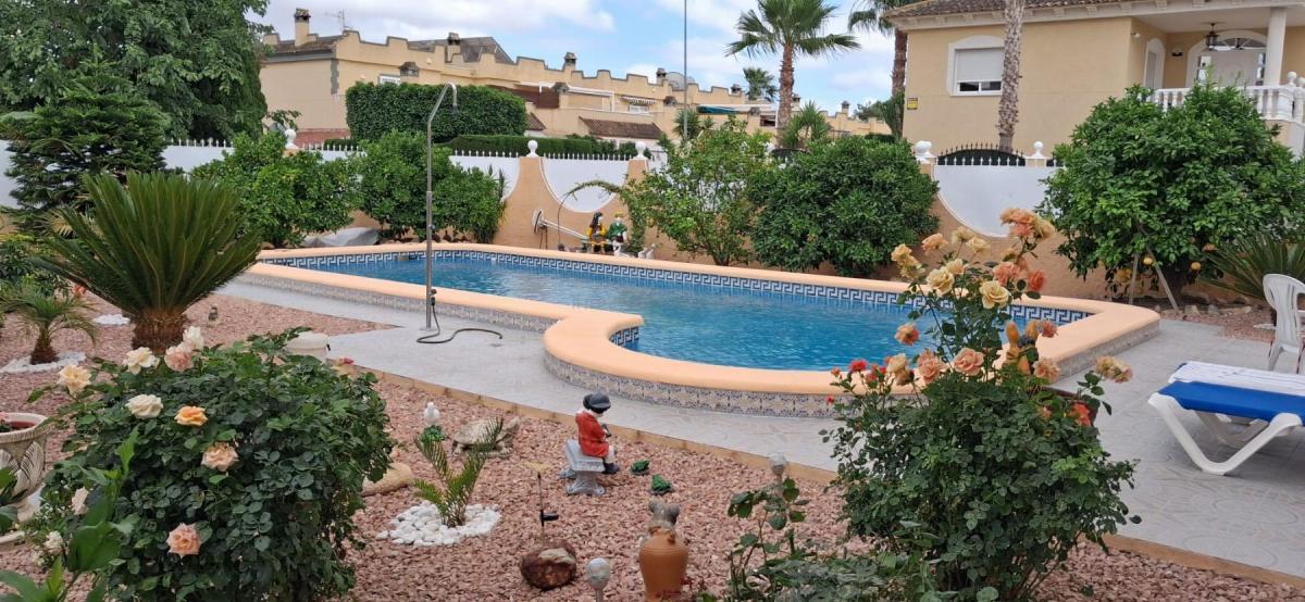 Venta de villa en Benferri