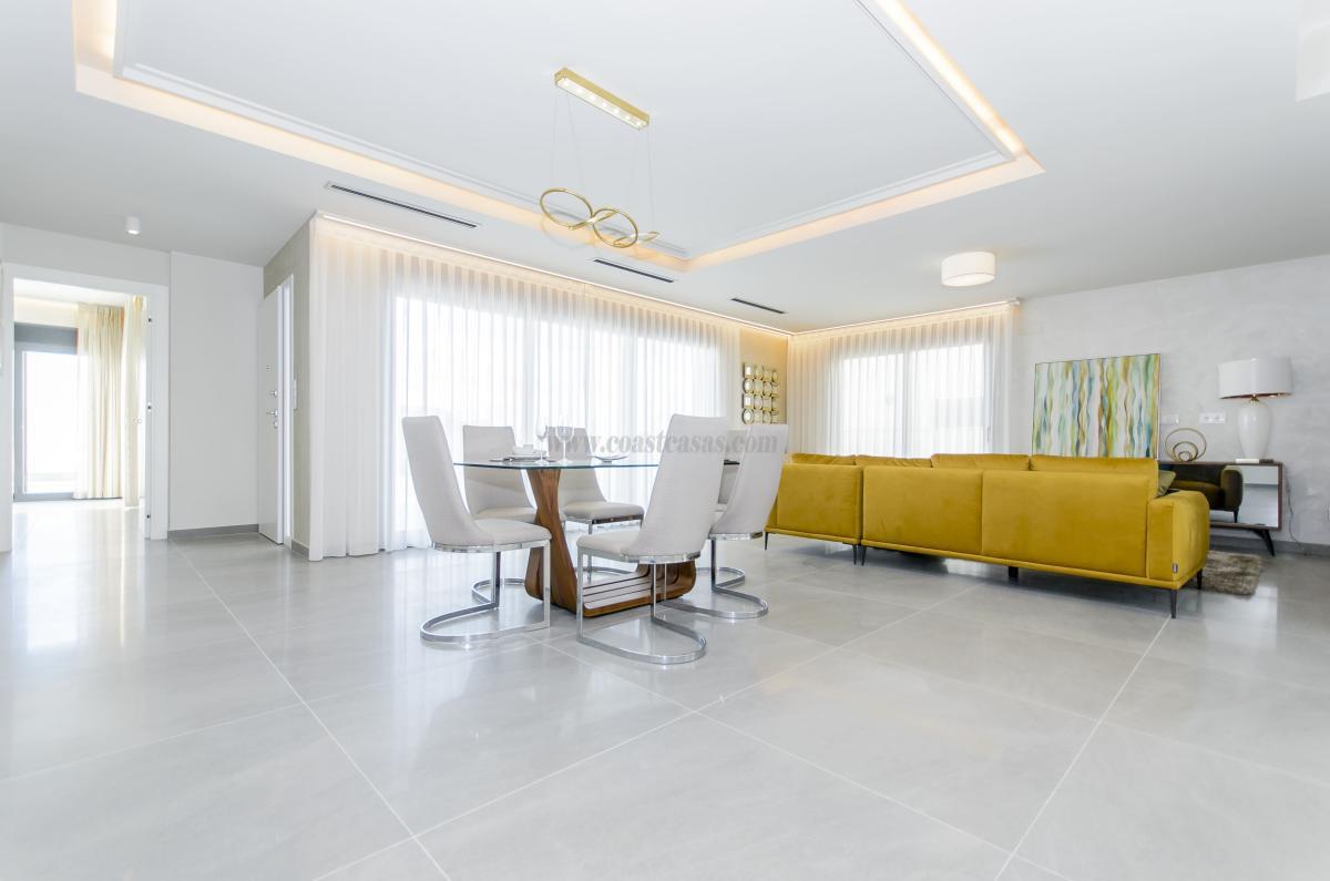Venta de villa en San Miguel de Salinas