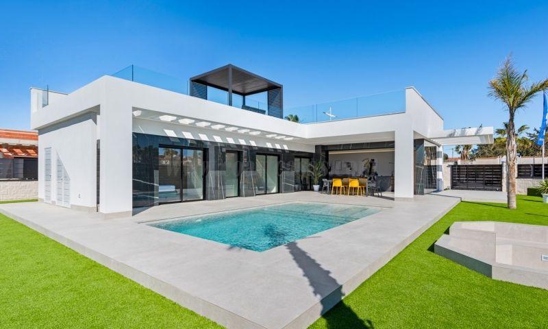 For sale of villa in Algorfa