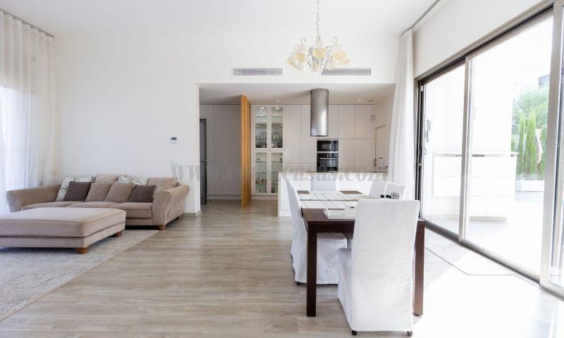 For sale of villa in Benijofar