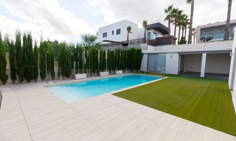 For sale of villa in Benijofar