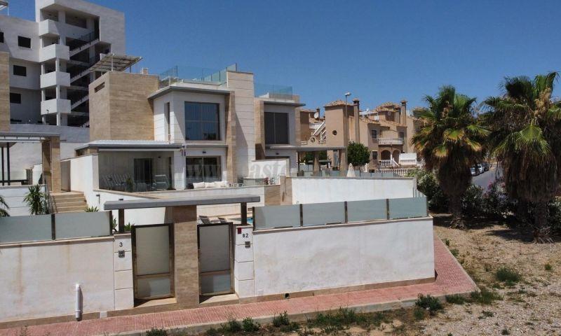 For sale of villa in Orihuela Costa
