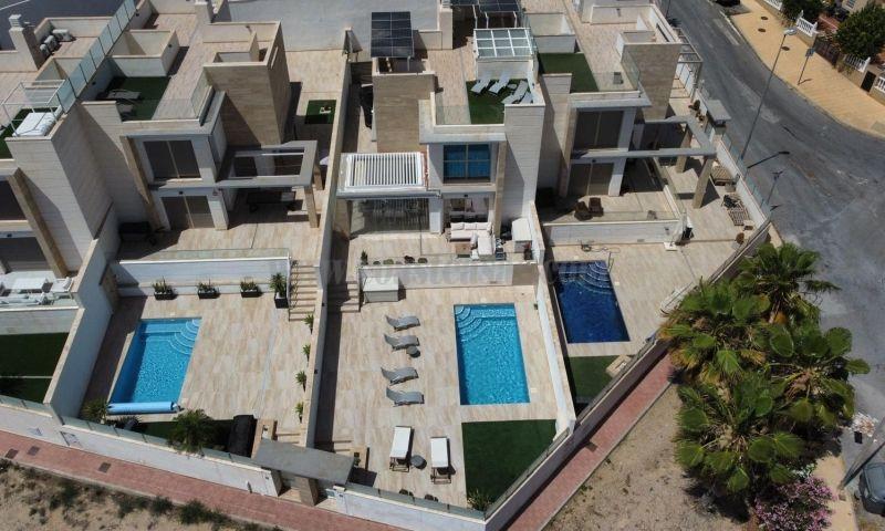 For sale of villa in Orihuela Costa