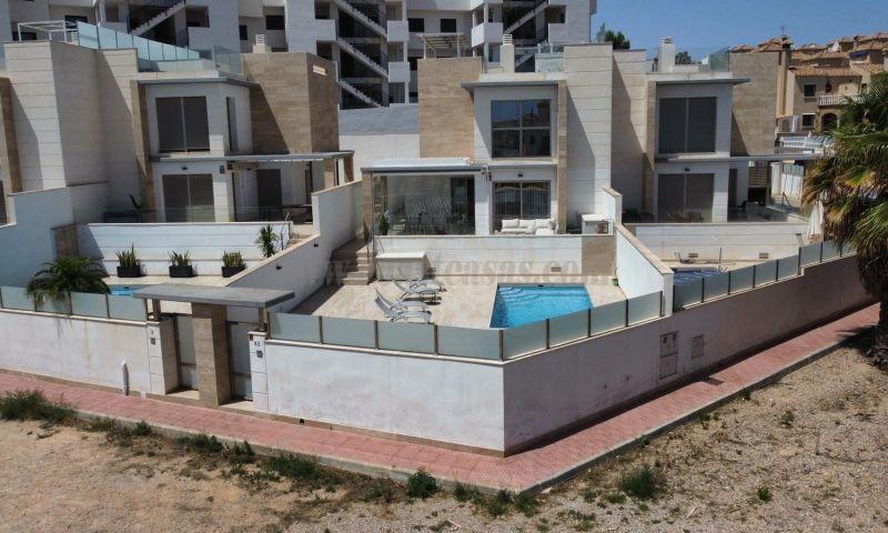 For sale of villa in Orihuela Costa