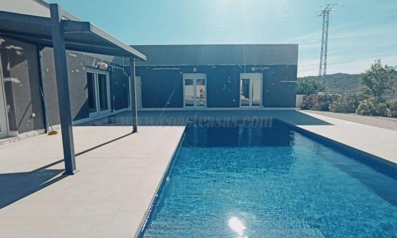 Zu verkaufen von villa in
 Macisvenda