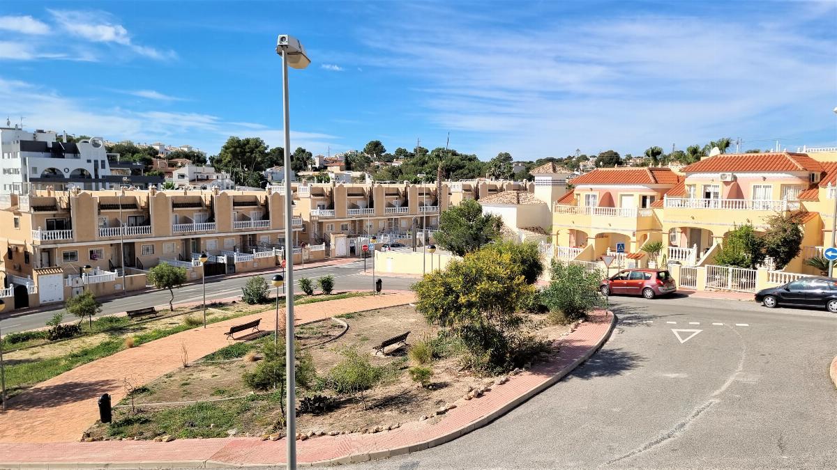 Köp av lägenhet i Orihuela Costa
