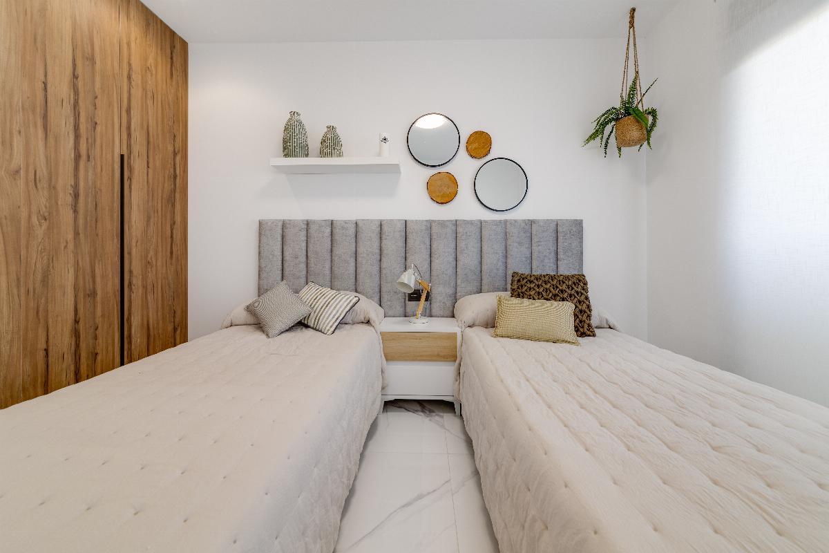 For sale of apartment in Guardamar del Segura