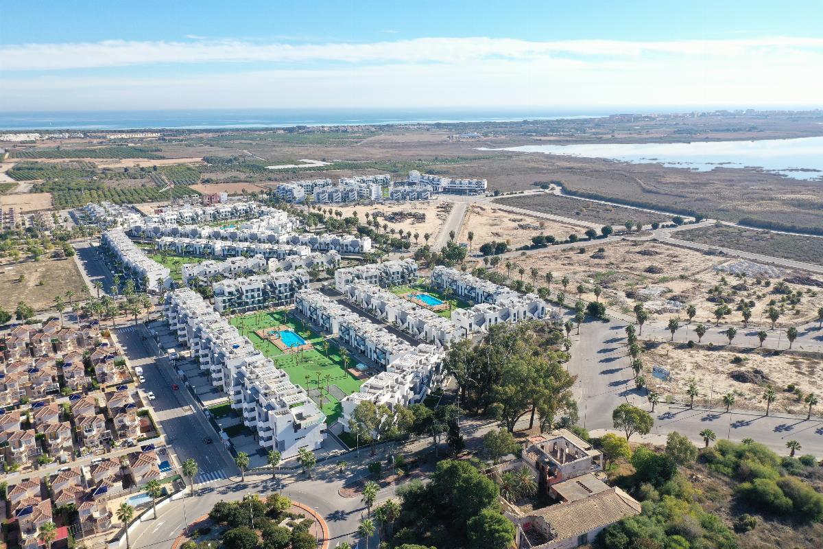 For sale of apartment in Guardamar del Segura