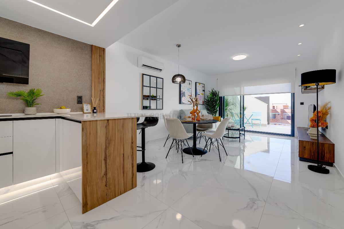 For sale of apartment in Guardamar del Segura