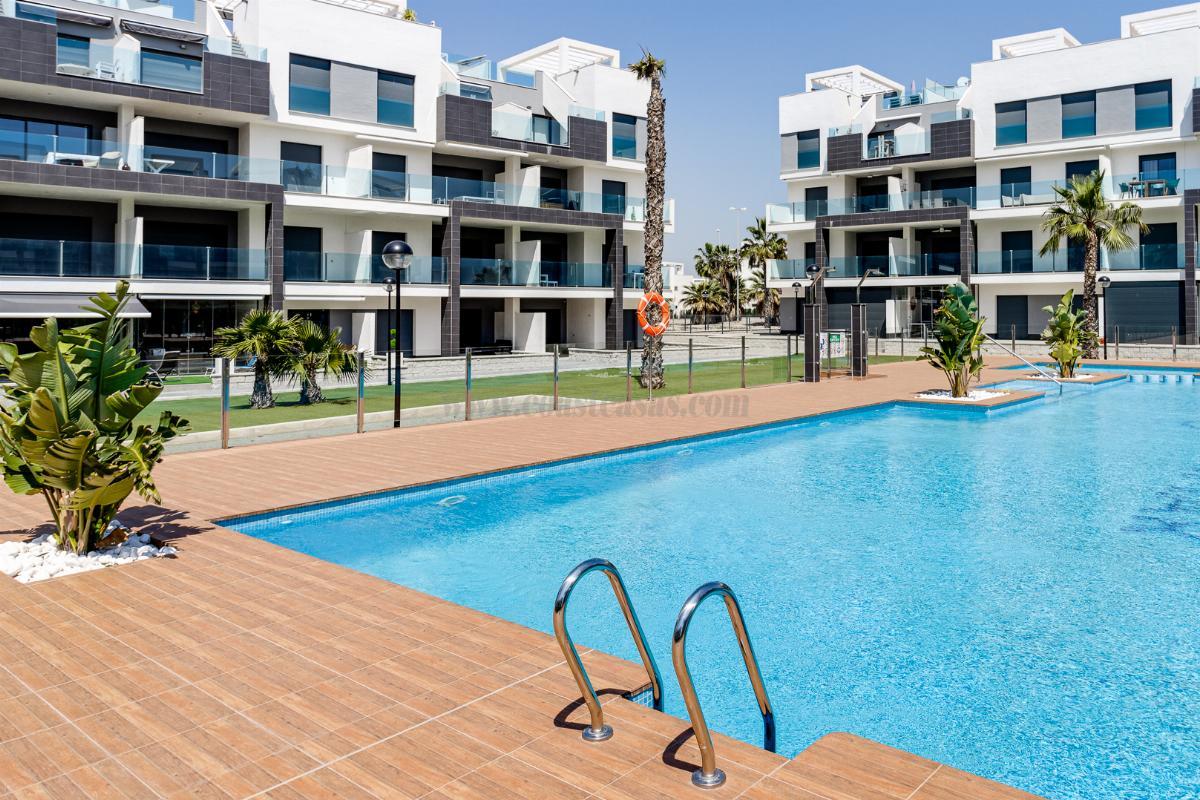 For sale of apartment in Guardamar del Segura