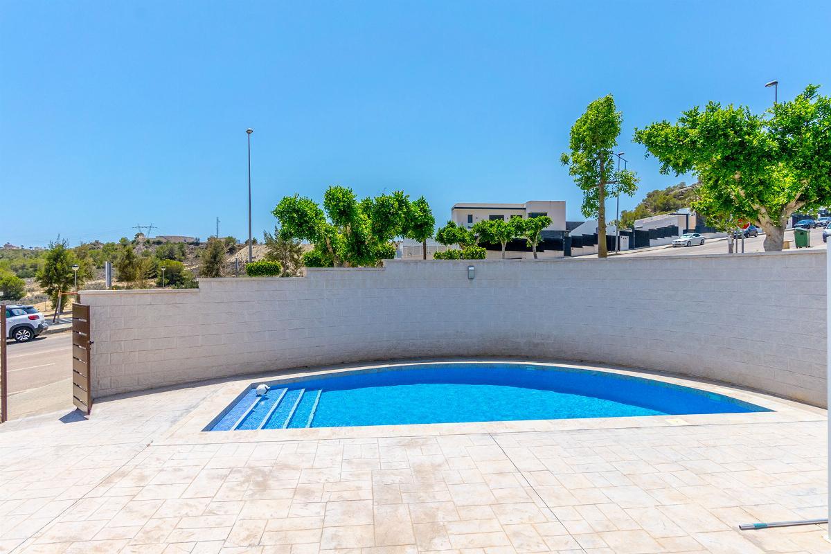 For sale of chalet in San Miguel de Salinas